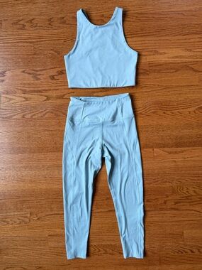 Girlfriend Collective Compressive Set in Sky